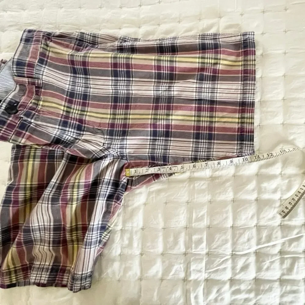 Banana Republic details brand